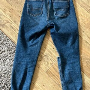 American eagle Dark wash Mom Jeans